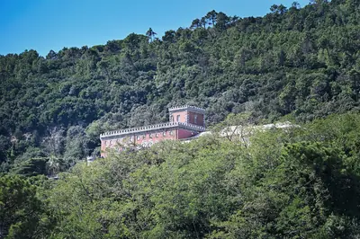 Il Monastero di Santa Croce del Corvo sul promontorio del Caprione