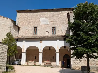 Il Monastero di Fonte Avellana alle pendici del Monte Catria
